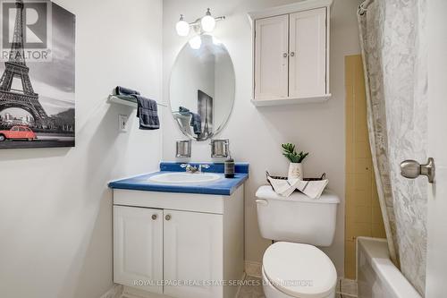 6 - 453 Woodview Road, Burlington, ON - Indoor Photo Showing Bathroom