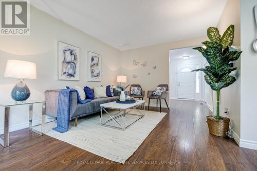 6 - 453 Woodview Road, Burlington, ON - Indoor Photo Showing Living Room