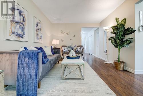 6 - 453 Woodview Road, Burlington, ON - Indoor Photo Showing Living Room