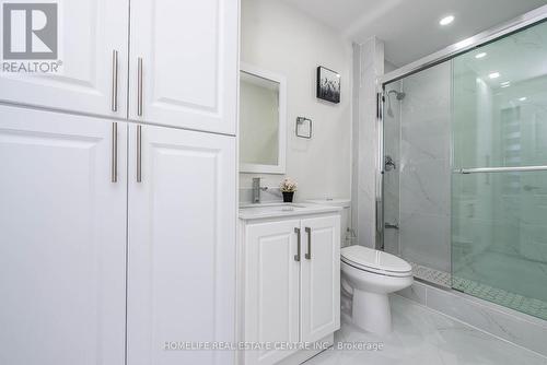 310 Pharmacy Avenue, Toronto, ON - Indoor Photo Showing Bathroom