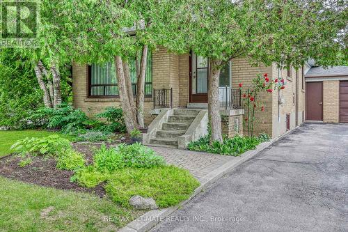 9 Khartoum Avenue, Toronto, ON - Outdoor