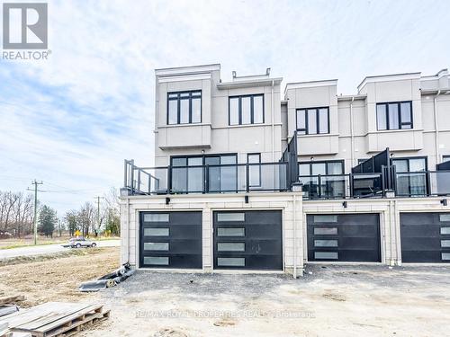 835 Port Darlington Road, Clarington, ON - Outdoor With Balcony