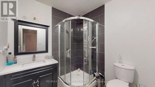 843 9Th Line S, Innisfil, ON - Indoor Photo Showing Bathroom