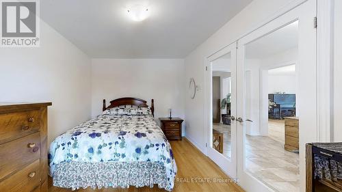 32 Love Court, Richmond Hill, ON - Indoor Photo Showing Laundry Room