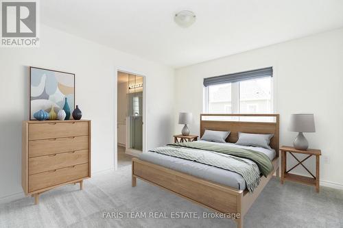 26 Dunes Drive, Wasaga Beach, ON - Indoor Photo Showing Bedroom