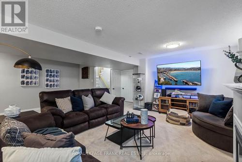 183 Eldad Drive, Clarington, ON - Indoor Photo Showing Living Room