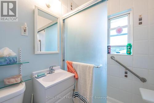 450 O'Connell Road, Peterborough, ON - Indoor Photo Showing Bathroom