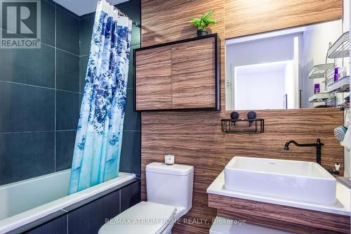 2708 - 75 St Nicholas Street, Toronto, ON - Indoor Photo Showing Bathroom