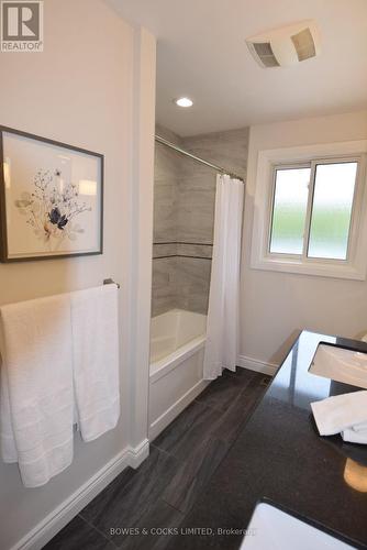 91 Wallis Drive, Peterborough, ON - Indoor Photo Showing Bathroom