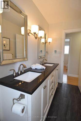 91 Wallis Drive, Peterborough, ON - Indoor Photo Showing Bathroom