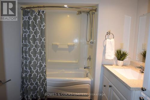 91 Wallis Drive, Peterborough, ON - Indoor Photo Showing Bathroom