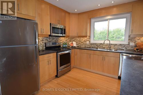 91 Wallis Drive, Peterborough, ON - Indoor Photo Showing Kitchen With Double Sink