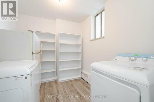 901 - 5 Parkway Forest Drive, Toronto, ON - Indoor Photo Showing Laundry Room