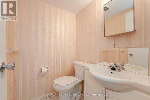 901 - 5 Parkway Forest Drive, Toronto, ON - Indoor Photo Showing Bathroom