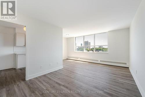 901 - 5 Parkway Forest Drive, Toronto, ON - Indoor Photo Showing Other Room