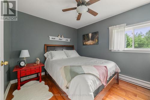 4 Cross Creek Road, Kawartha Lakes, ON - Indoor Photo Showing Bedroom