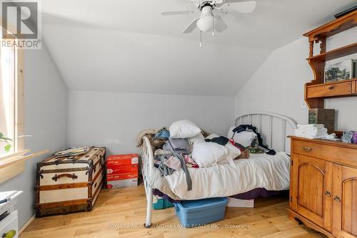 4 Cross Creek Road, Kawartha Lakes, ON - Indoor Photo Showing Bedroom