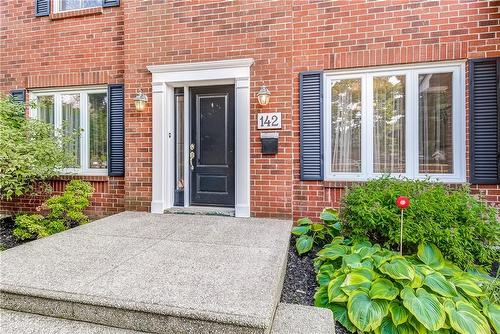 142 West Street, Oakville, ON - Outdoor