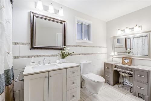 142 West Street, Oakville, ON - Indoor Photo Showing Bathroom