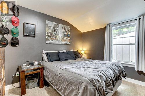 59 East Street, St. Thomas (Sw), ON - Indoor Photo Showing Bedroom