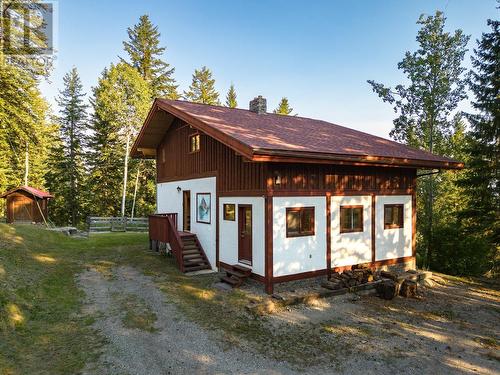 933 Oster Road, Golden, BC - Outdoor