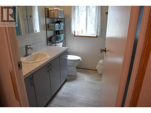 5650 Quesnel-Hixon Road, Quesnel, BC - Indoor Photo Showing Bathroom