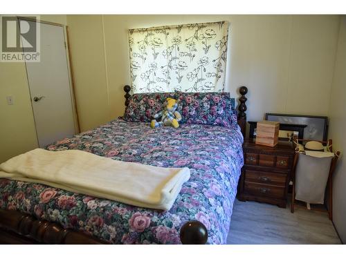 5650 Quesnel-Hixon Road, Quesnel, BC - Indoor Photo Showing Bedroom