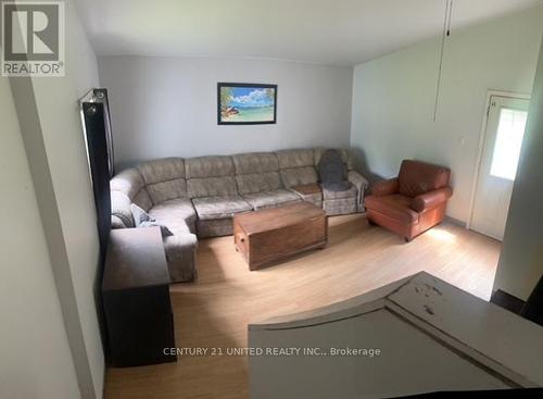 475 Concession Road 8, Havelock-Belmont-Methuen, ON - Indoor Photo Showing Living Room