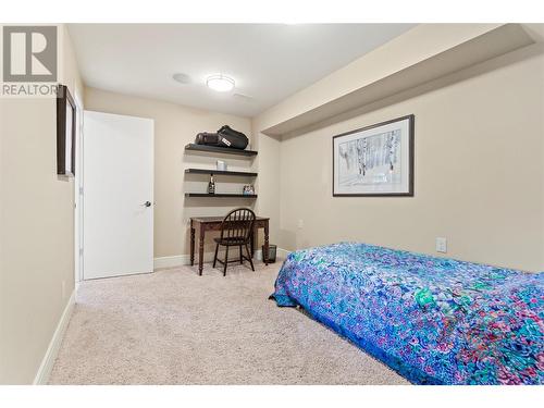 930 Fairway Crescent, Kelowna, BC - Indoor Photo Showing Bedroom