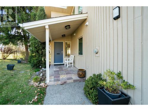 930 Fairway Crescent, Kelowna, BC - Outdoor With Deck Patio Veranda