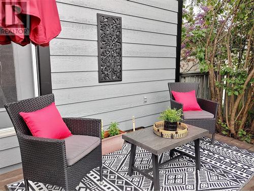 447 Ibis Avenue, Vernon, BC - Outdoor With Deck Patio Veranda With Exterior