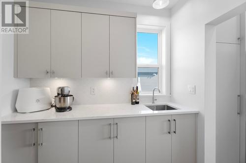 362 Rue Cheval Noir, Kamloops, BC - Indoor Photo Showing Kitchen