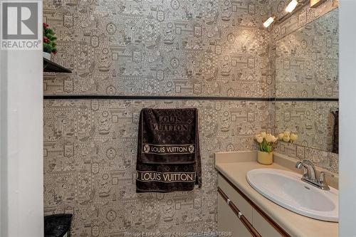 3169 Clemenceau Boulevard, Windsor, ON - Indoor Photo Showing Bathroom