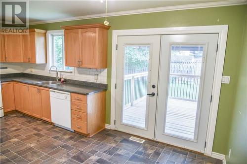 51 Woodland Crescent, Petawawa, ON - Indoor Photo Showing Kitchen