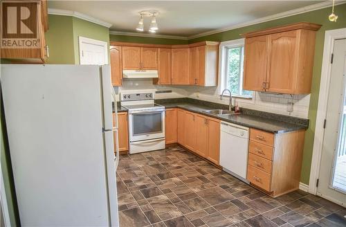 51 Woodland Crescent, Petawawa, ON - Indoor Photo Showing Kitchen With Double Sink