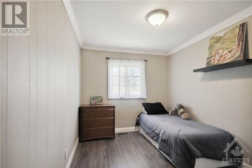 136 Burke Street, Ottawa, ON - Indoor Photo Showing Bedroom