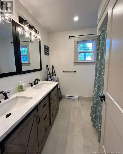 55 Dewitt Acres, Fredericton, NB - Indoor Photo Showing Bathroom