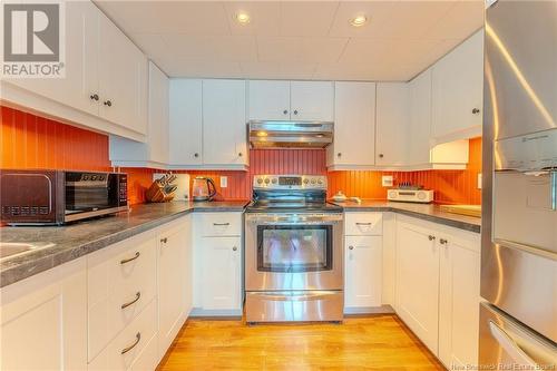 22 Marks Point Road, Dufferin, NB - Indoor Photo Showing Kitchen