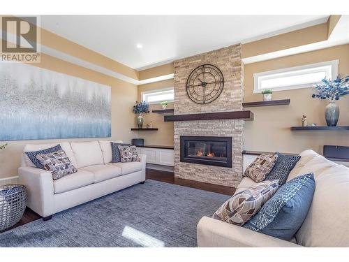 1356 Mine Hill Drive, Kelowna, BC - Indoor Photo Showing Living Room With Fireplace