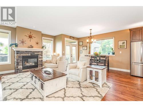 2553 Sunny Lake Court, Lake Country, BC - Indoor Photo Showing Living Room With Fireplace
