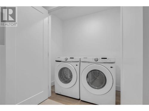 2835 Canyon Crest Drive Unit# 26, West Kelowna, BC - Indoor Photo Showing Laundry Room