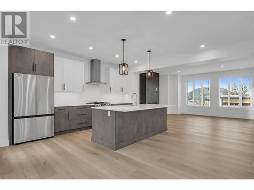 2835 Canyon Crest Drive Unit# 24, West Kelowna, BC - Indoor Photo Showing Kitchen With Stainless Steel Kitchen With Upgraded Kitchen