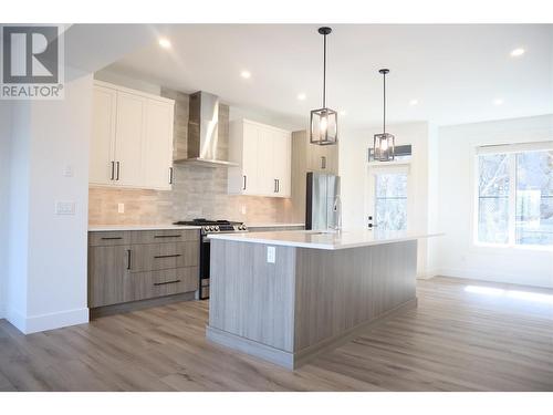 2835 Canyon Crest Drive Unit# 23, West Kelowna, BC - Indoor Photo Showing Kitchen With Upgraded Kitchen