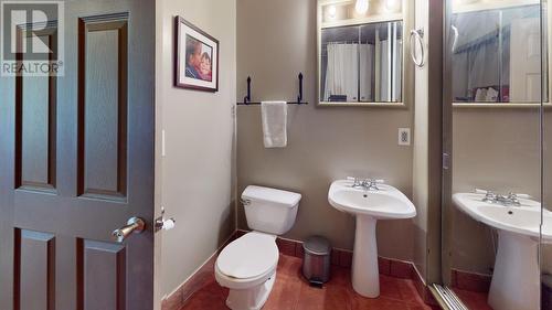 1830 Fourth Avenue, Rossland, BC - Indoor Photo Showing Bathroom