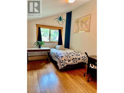 1830 Fourth Avenue, Rossland, BC - Indoor Photo Showing Bedroom