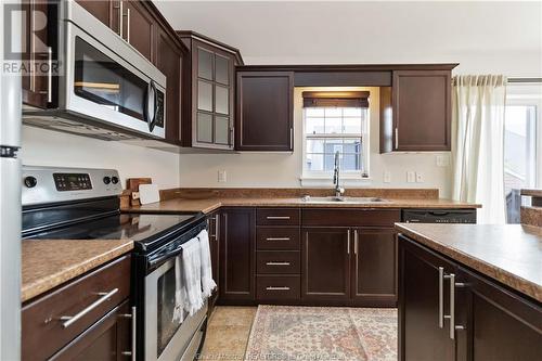 93 Jeannette, Dieppe, NB - Indoor Photo Showing Kitchen With Double Sink