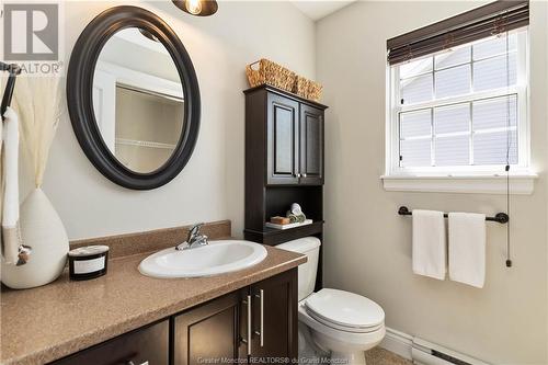 93 Jeannette, Dieppe, NB - Indoor Photo Showing Bathroom