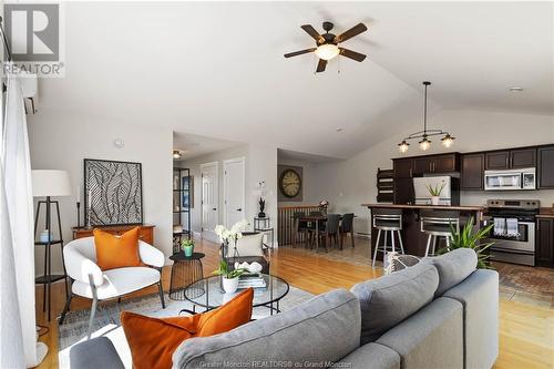 93 Jeannette, Dieppe, NB - Indoor Photo Showing Living Room