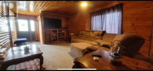 11 Rutland, Warren, ON - Indoor Photo Showing Living Room