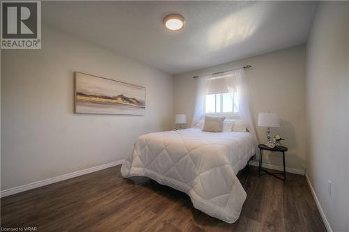 112 Kent Street, Cambridge, ON - Indoor Photo Showing Bedroom